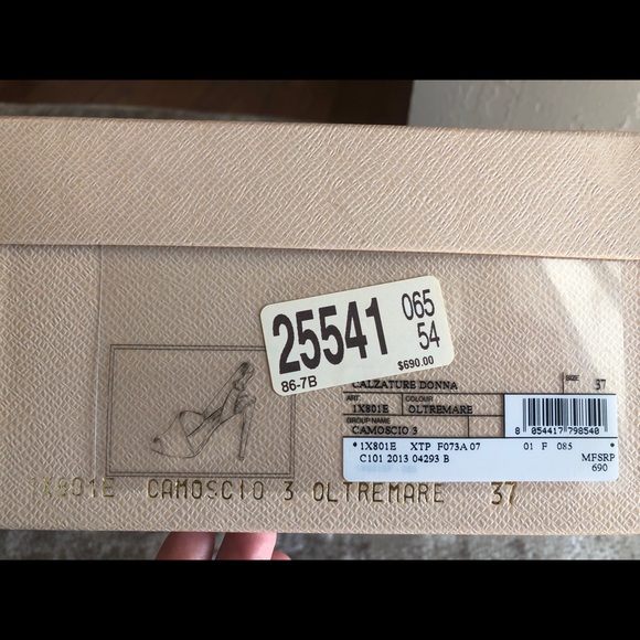 Prada Heels - Picture 2 of 10